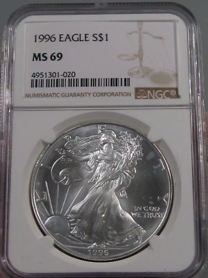 Bu Chiave Periodo 1996 Argento American Eagle NGC MS69 - Crack IN Supporto. #5 - Immagine 1 di 4