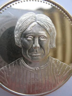 1.OZ CHIEF CAPTIAN JACK MODOC NATIVE INDIAN TRIBAL NATIONS .925 SILVER COIN+GOLD - Image 1 of 4