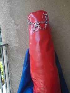 Heavy Duty Boxing, Kickboxing Punching bag W/Chain - Picture 1 of 2