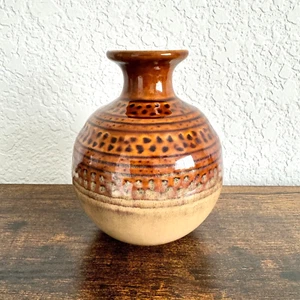 Ceramic Ball-Bottom Vase with Tan/Brown Dimple Glaze Studio Handcrafted Unique - Picture 1 of 9