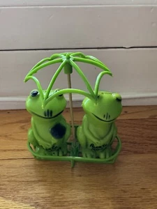 Vtg Frogs Salt Pepper Shakers Umbrella Caddy Courting Toad Souvenir - Picture 1 of 7