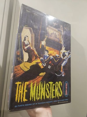 Luces polares 1997 nuevas/selladas Universal Studios The Munsters modelo #5013 👻 Foto 1 de 3