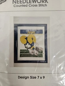 LA Rams NFL Huddles Handarbeit 7"x9" gezählt Kreuzstich Kit - Bild 1 von 2
