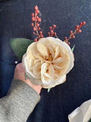 Boutiner Off White Rosa Rojo Bayas Forever Floral Foto 1 de 2