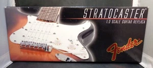 2006 Fender "Stratocaster" 1:3rd Scale Guitar Replica By GMP With Stand & Box! - Bild 1 von 12