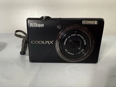 Nikon COOLPIX S570 12.0MP Digital Camera - Black - Image 1 of 4