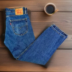 Levis Jeans Mens 34X30 Blue Straight Leg 505 Regular High Rise Med Wash Cotton - Picture 1 of 10