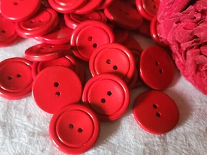 Lot 20 boutons vintage rouge à trous lumineux 1,8 cm ref 4748 - Foto 1 di 2