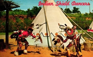 Postcard native American (indian) shield dancers Anadarko Oklahoma - Imagen 1 de 2