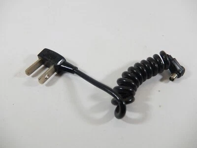 VINTAGE 15" COILED HOUSEHOLD TO STANDARD PC FLASH SYNC CABLE CORD - Image 1 of 3