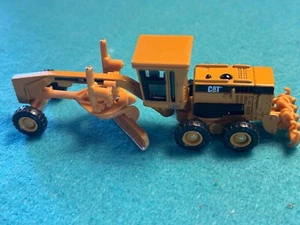 Used, Norscot, 1/87 or HO scale Caterpillar 160H Motor Road Grader model. - Picture 1 of 1