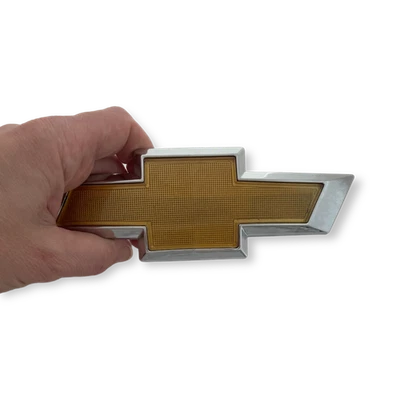 Tapa de escritorio con logotipo trasero Chevrolet emblema insignia dorada 2014-2020 para Chevy Cruze Foto 1 de 4