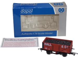 Dapol "Hall & Co"  OO gauge 7 plank wagon (limited edition model) - Picture 1 of 6