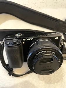 Sony a6000 Digital Camera Bundle - Excellent Condition - Hardly Used - Complete - Picture 1 of 6
