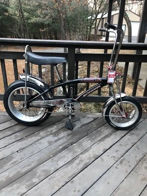 Bicicleta Schwinn Manta Ray 20" negra y cromada Foto 1 de 4