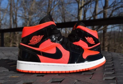 Nike Air Jordan 1 Mid «Hot Punch» 2020 BQ6472-600 женские размер 6,5 - Изображение 1 из 4