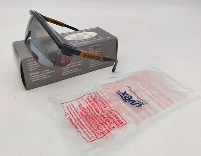 De colección Nuevo Nuevo de Lote Antiguo Uvex Astrospec 3000 Gafas de Seguridad Gafas de Sol New Orleans Saints EE. UU. Foto 1 de 4