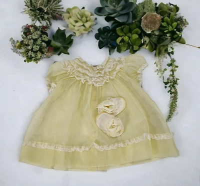 Vestido de fiesta vintage de punto suizo transparente para bebé botines de encaje amarillo Foto 1 de 4