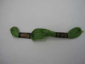 DMC 117-989 Forest Green, 6 Strand Embroidery Cotton Floss, 8.7-Yard - Picture 1 of 1