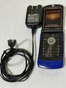 WORKING MOTOROLA RAZR V3M SILVER CDMA CELLULAR FLIP PHONE CLEAN W COLTS COVER NR - Photo 1 sur 10
