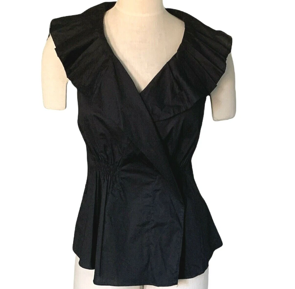 Nuevo con etiquetas Top Twenty One sin mangas con volantes cuello en V imitación envolvente talla S negro 167A Foto 1 de 4