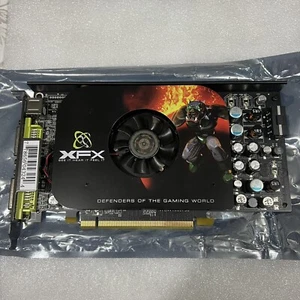 XFX NVIDIA GeForce 7900 GT PV-T71G-UQF3 256MB GDDR3 PCI Express PCI-e Video Card - Picture 1 of 2