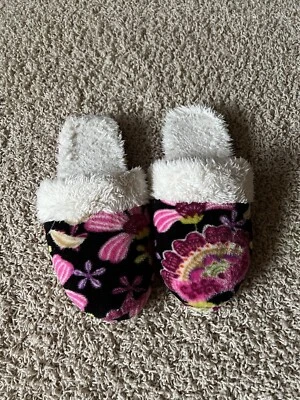 Zapatillas Vera Bradley de vellón sin cordones talla mediana 7-8 rosa púrpura negro Foto 1 de 3