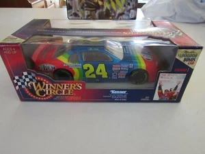 JEFF GORDON 1997 WINNERS CIRCLE DUPONT 1/24 SCALE DIE CAST REPLICA STOCK CAR - Picture 1 of 11