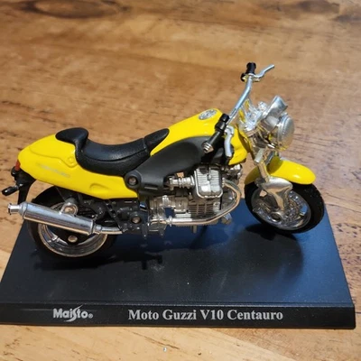 new maisto Moto Guzzi V10 Centauro diecast model 1:18 scale motorbike/motorcycle - Image 1 of 2