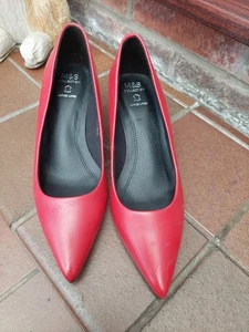 M & S RED SHOES SIZE 5.5 - Picture 1 of 10