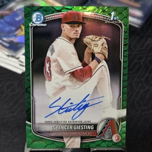 2025 Bowman Chrome 1st Prospects Auto Green Reptilian Spencer Giesting 30/99  - Bild 1 von 12