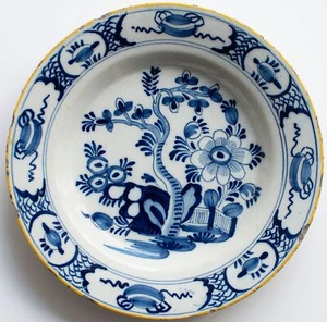 Delft Teller Blaumalerei Gartenlandschaft Blumen ungemarkt Orig Keramik um 1730 - Picture 1 of 6