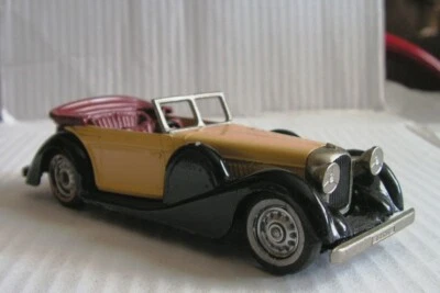 - LAGONDA Droaphead coupé - 1938 - Matchbox by Lesney Y-11 - 1979 - 1:43 - Immagine 1 di 2