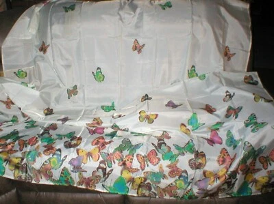 CORTINA DE DUCHA MARIPOSAS CON 12 GANCHOS A JUEGO ESENCIAL HOGAR SE VENDE COMO ESTÁ Foto 1 de 4