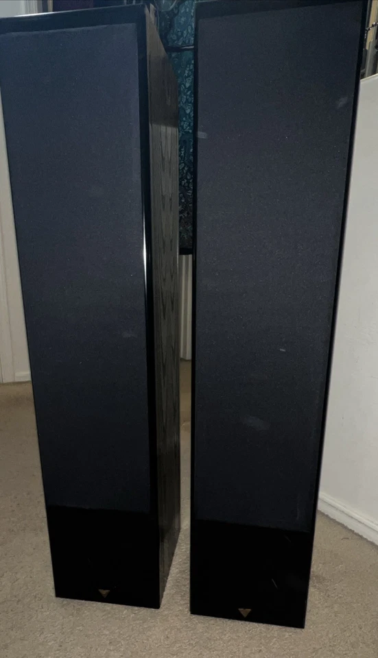 Beautiful Vienna Acoustics Bach Floor Speakers  Wood Austrian Mint - Image 1 of 4