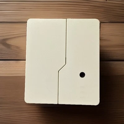 ADEMCO 5852 GLASSBREAK DETECTOR TRASMITTER WHITE NO BATTERY - Image 1 of 3