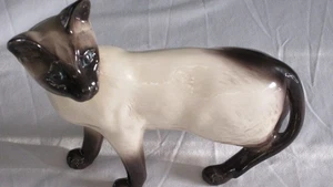 LARGE BESWICK ENGLAND SIAMESE CAT STANDING - Picture 1 of 2