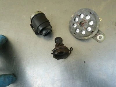 Lote Pats misc. bocina Kymco People 50 2T 98-17 #P4 Foto 1 de 2