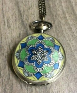 Artistic Pocket Watch, Antimagnetic, Easy to Read White Dial with Chain Necklace - Picture 1 of 4