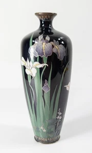Jarrón antiguo japonés de alambre de plata esmaltado Cloisonne con flores de iris - Imagen 1 de 12