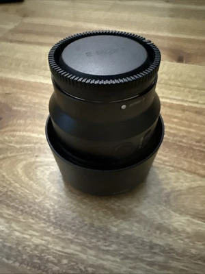 Sony 85mm F/1.8-22 Medium-Telephoto Fixed Prime Camera Lens - Image 1 of 4