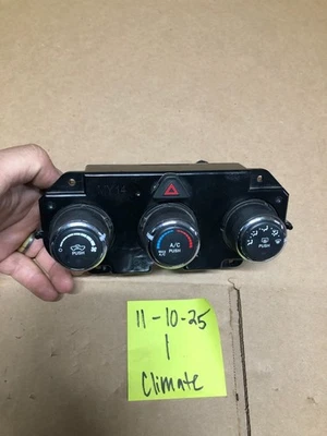 2014-2018 Dodge RAM 1500 3500 AC Temperature Climate Control OEM P68186217AC - Image 1 of 4