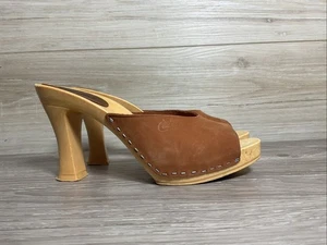 Vintage Candies Size 39 W 8 Heels Sandals Brown Leather Logo Faux Wood Heel - Picture 1 of 12