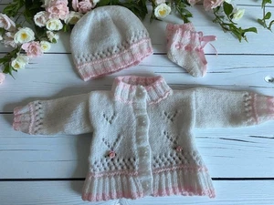 unique hand knitted baby set 0 to 3 months white & pink - Picture 1 of 2
