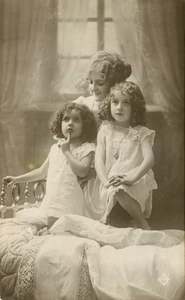 Ak Pk alte Motivkarten England Motiv Kinder gelaufen 1900 - 1907 - Bild 1 von 58