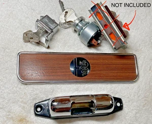 Alfa Romeo 105 GIULIA SPRINT GTV RADIO VENEER+DASH FITTINGS SET, NEW OLD STOCK - Picture 1 of 7