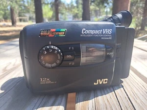 Videocámara analógica vintage JVC gr-ax410u 1996 sin probar con batería - Imagen 1 de 7