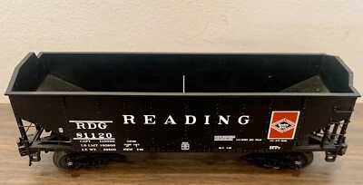 🚂 MTH O Gauge 20-97662 Reading 2-Bay Hopper #81120 | Sprung Die-Cast Trucks C-7 - Image 1 of 4