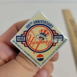 Yankees 100th Anniversary Pin World Championships Baseball - Bild 1 von 2