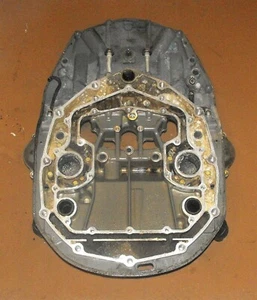 Honda 225 HP 4 Stroke Mount Case Assembly PN 23170-ZY3-030ZA Fits 2002-2007+ - Bild 1 von 2